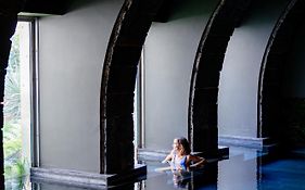 Nine Dots Azorean Art Boutique Hotel